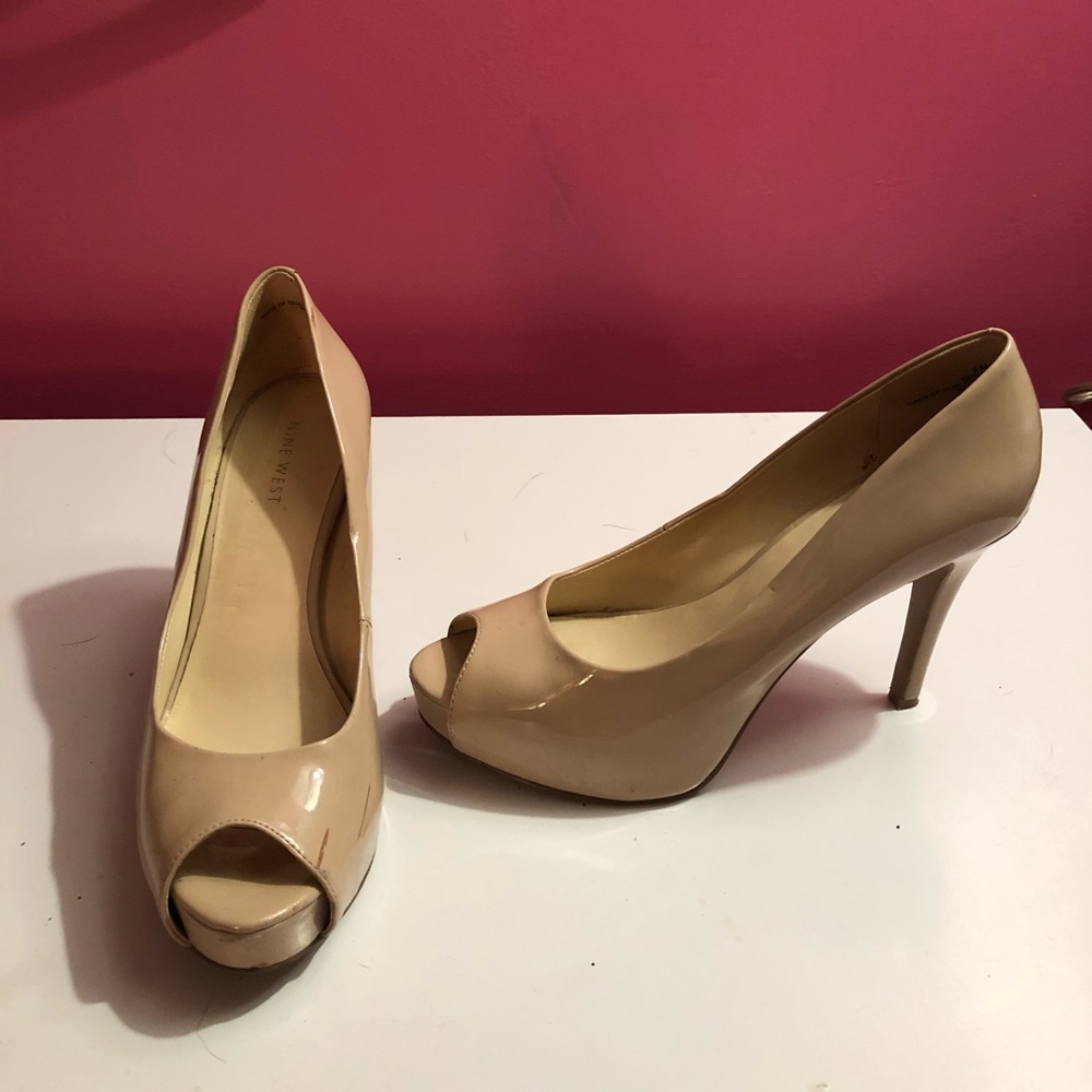 Nine west nude peep toe pumps